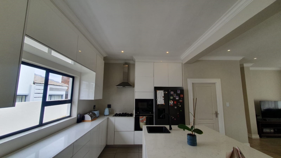 4 Bedroom Property for Sale in Blue Valley Golf Estate Gauteng