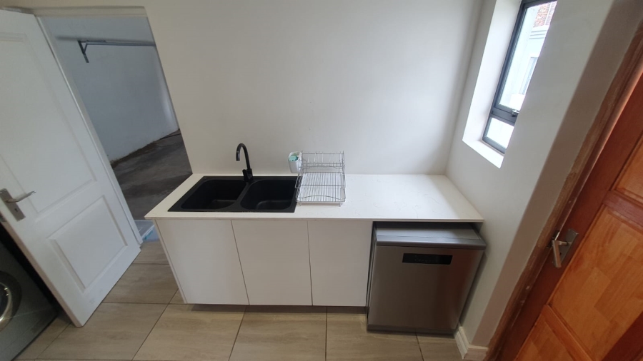4 Bedroom Property for Sale in Blue Valley Golf Estate Gauteng