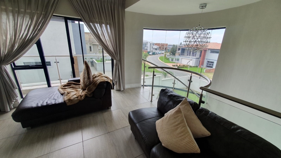 4 Bedroom Property for Sale in Blue Valley Golf Estate Gauteng