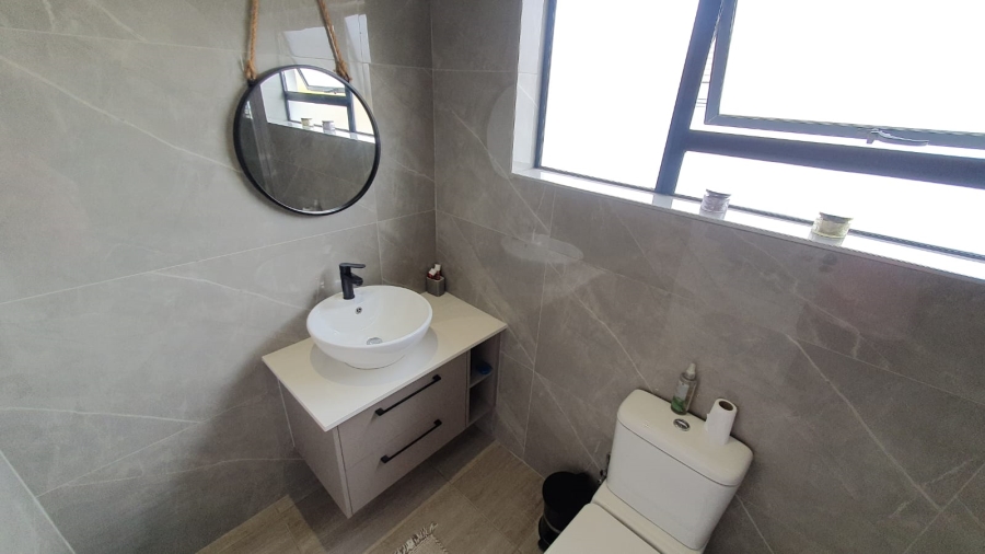 4 Bedroom Property for Sale in Blue Valley Golf Estate Gauteng