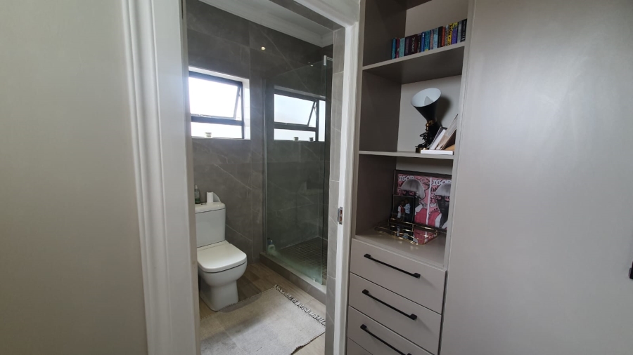 4 Bedroom Property for Sale in Blue Valley Golf Estate Gauteng