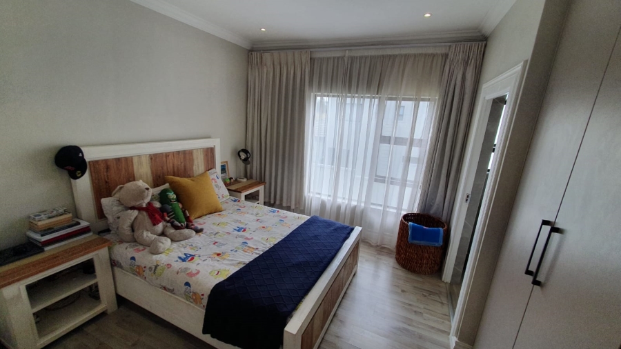 4 Bedroom Property for Sale in Blue Valley Golf Estate Gauteng