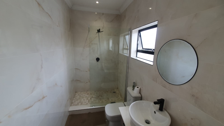 4 Bedroom Property for Sale in Blue Valley Golf Estate Gauteng