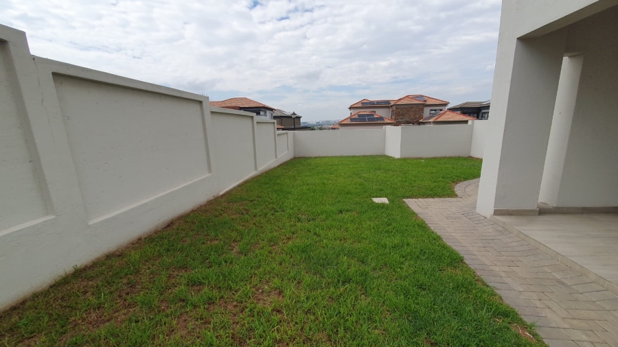 4 Bedroom Property for Sale in Blue Valley Golf Estate Gauteng