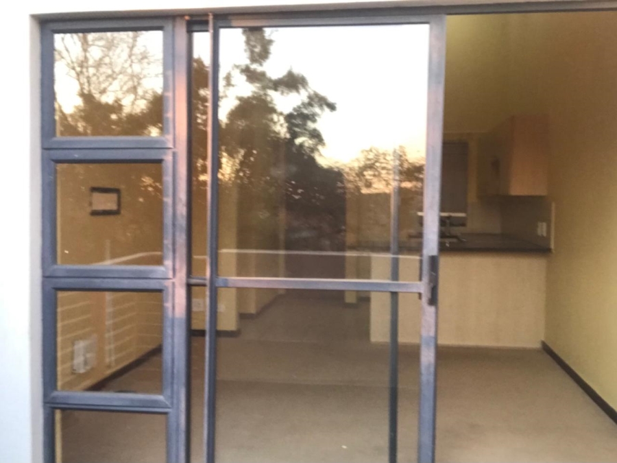 To Let 1 Bedroom Property for Rent in Jackal Creek Golf Estate Gauteng