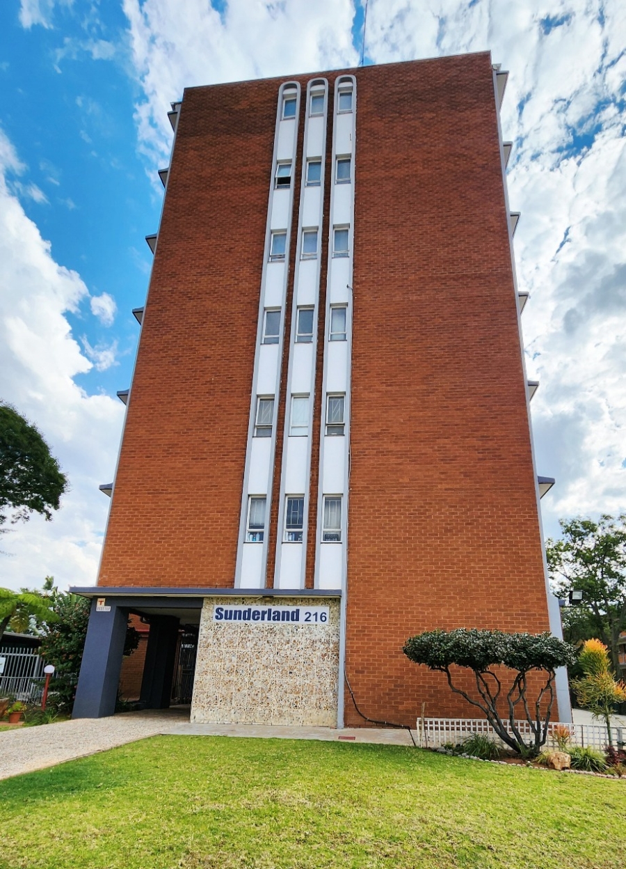 2 Bedroom Property for Sale in Queenswood Gauteng