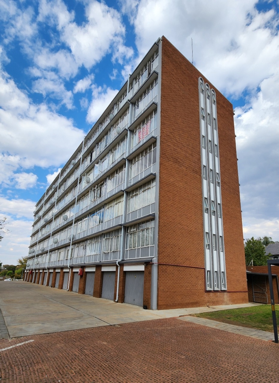 2 Bedroom Property for Sale in Queenswood Gauteng