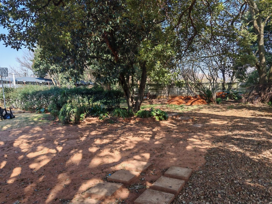 6 Bedroom Property for Sale in Rosebank Gauteng