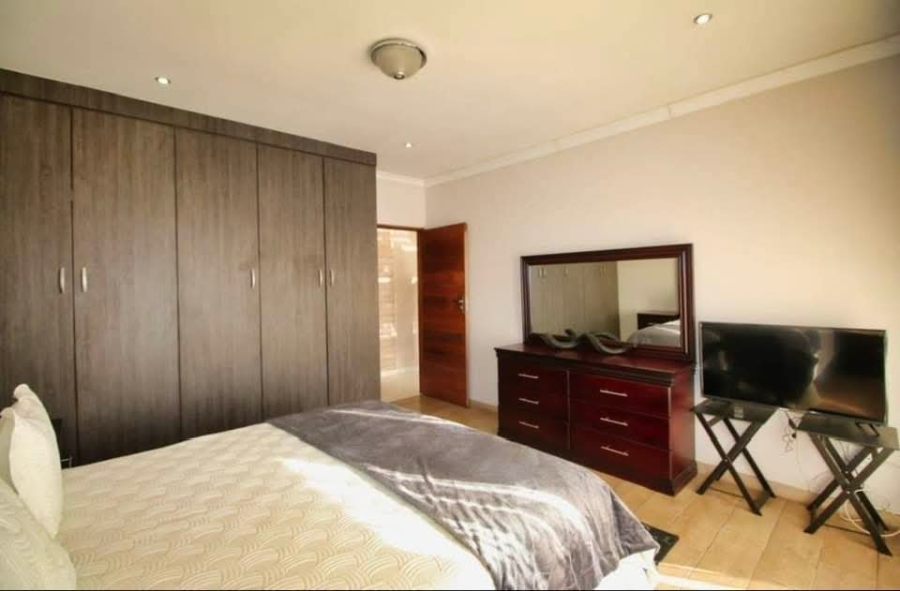 7 Bedroom Property for Sale in West Park Gauteng