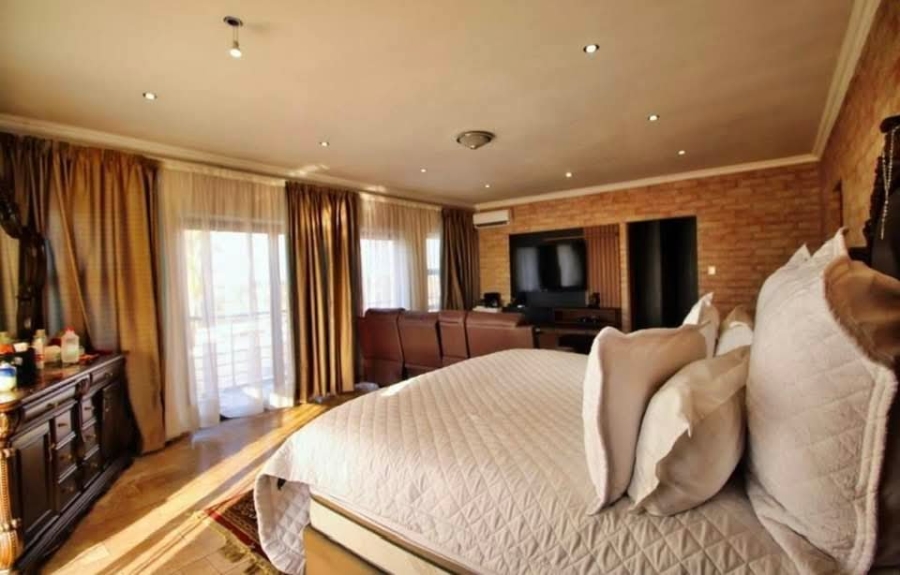 7 Bedroom Property for Sale in West Park Gauteng