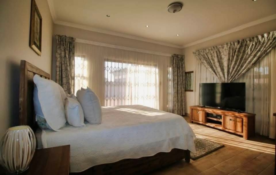7 Bedroom Property for Sale in West Park Gauteng