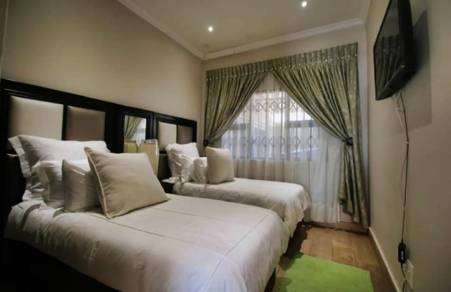 7 Bedroom Property for Sale in West Park Gauteng