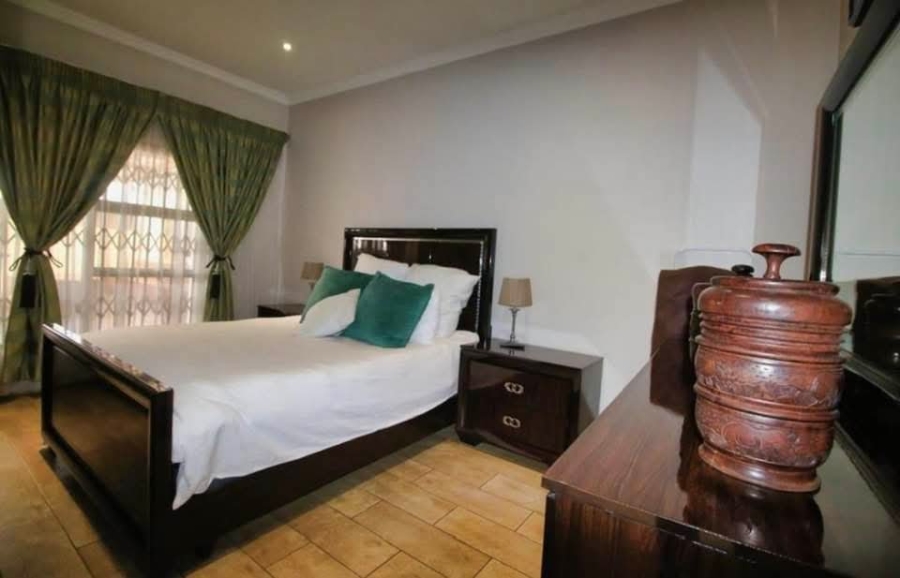 7 Bedroom Property for Sale in West Park Gauteng