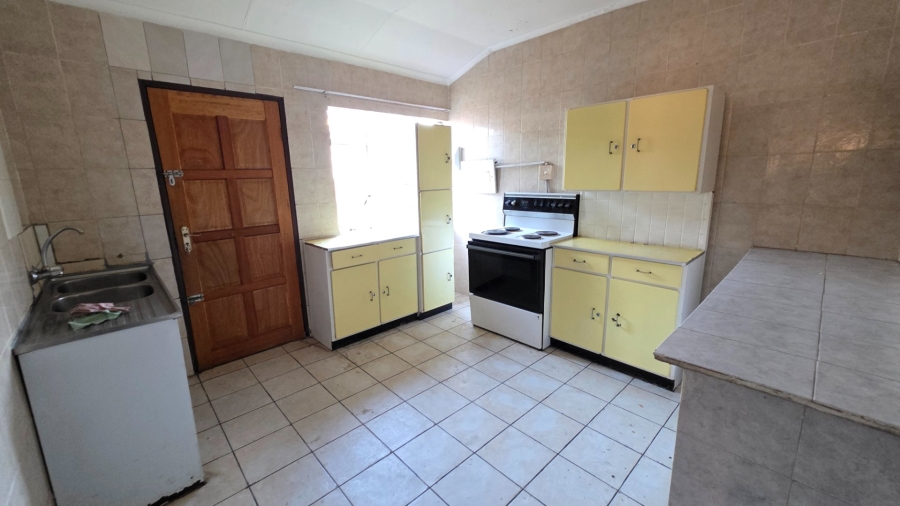 To Let 3 Bedroom Property for Rent in Laudium Gauteng