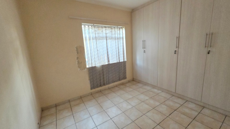 To Let 3 Bedroom Property for Rent in Laudium Gauteng