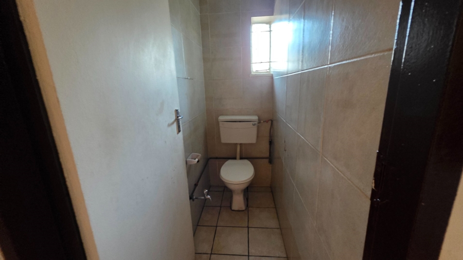 To Let 3 Bedroom Property for Rent in Laudium Gauteng