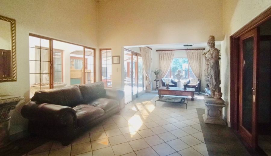 4 Bedroom Property for Sale in Silver Lakes Gauteng