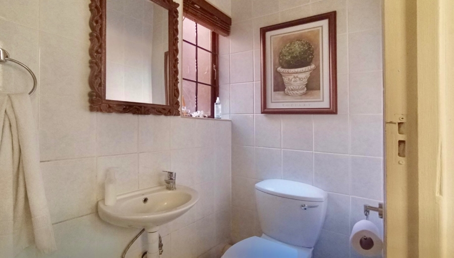 4 Bedroom Property for Sale in Silver Lakes Gauteng