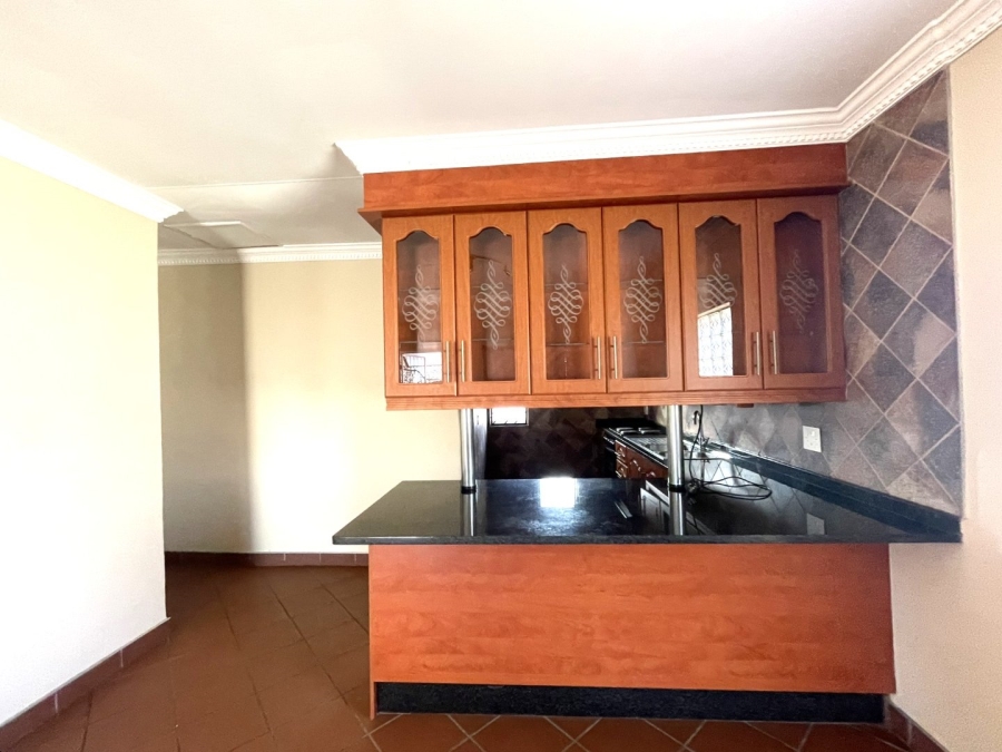 To Let 1 Bedroom Property for Rent in Valhalla Gauteng