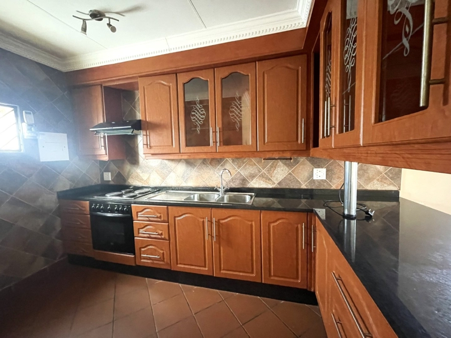 To Let 1 Bedroom Property for Rent in Valhalla Gauteng