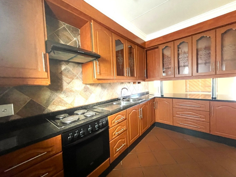To Let 1 Bedroom Property for Rent in Valhalla Gauteng