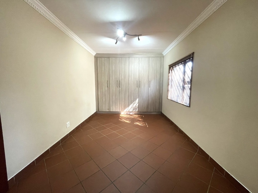 To Let 1 Bedroom Property for Rent in Valhalla Gauteng