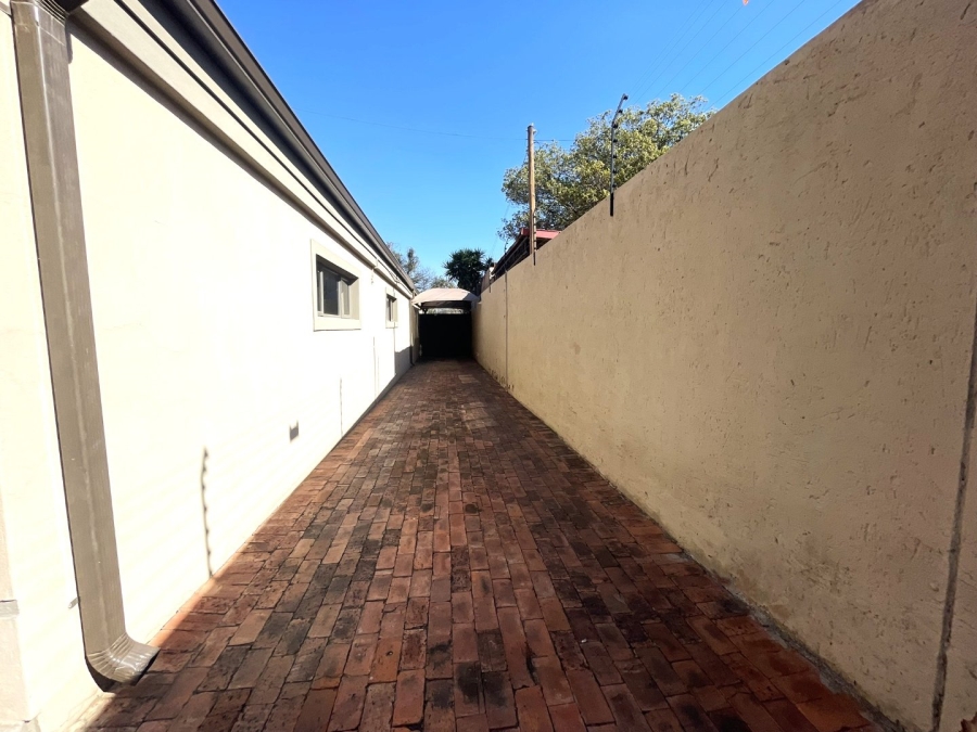 To Let 1 Bedroom Property for Rent in Valhalla Gauteng