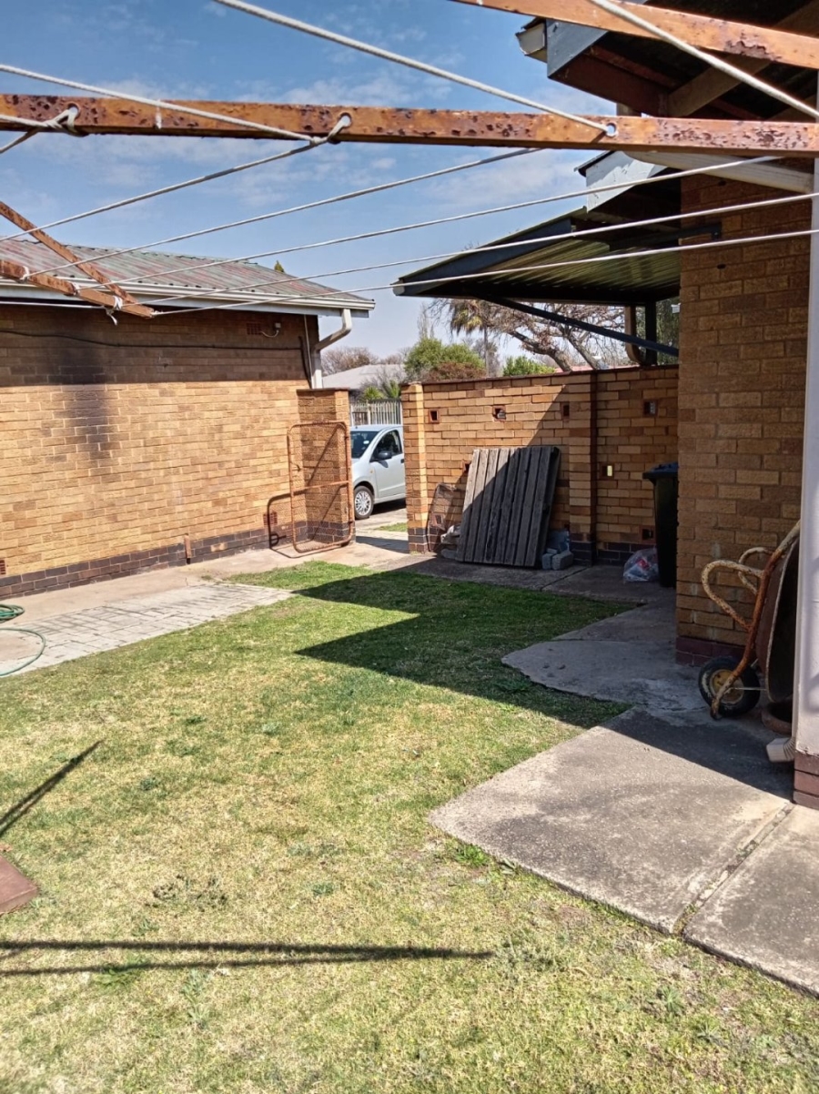 3 Bedroom Property for Sale in Vanderbijlpark SW 5 Gauteng
