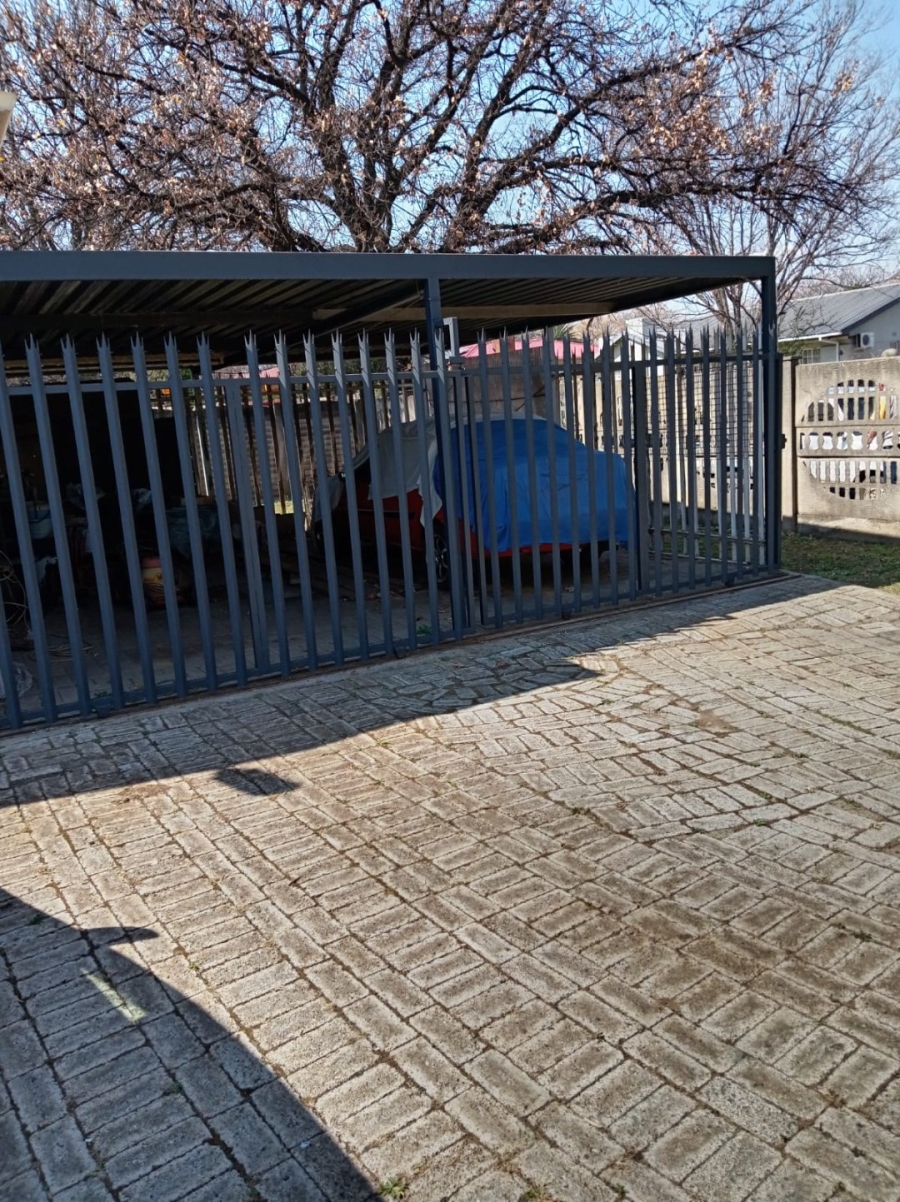 3 Bedroom Property for Sale in Vanderbijlpark SW 5 Gauteng