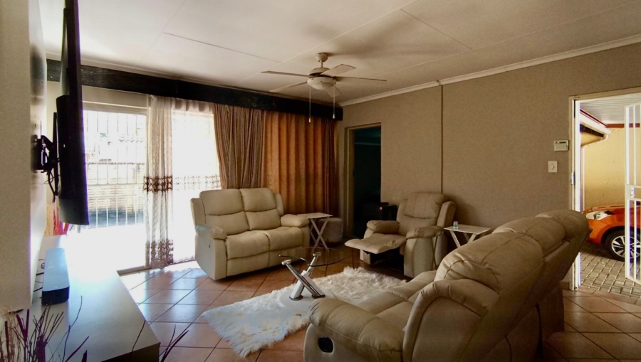 3 Bedroom Property for Sale in Willow Park Manor Gauteng