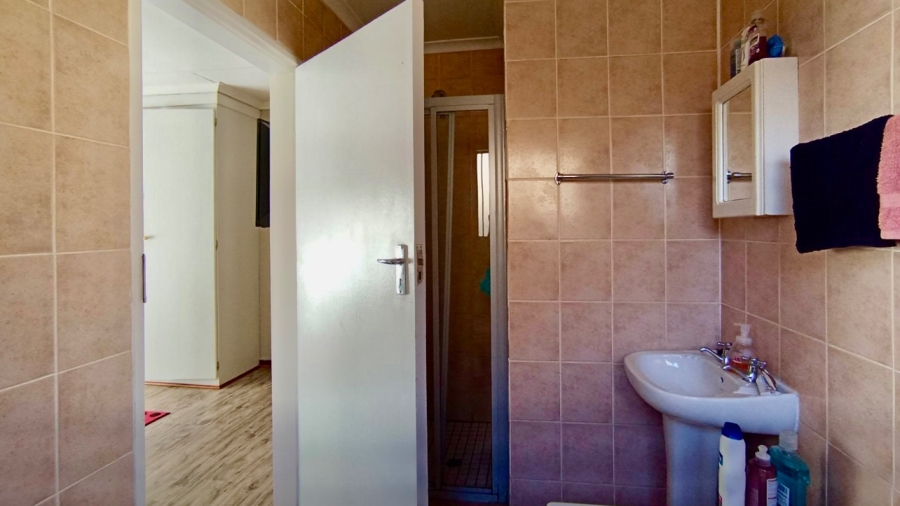 3 Bedroom Property for Sale in Willow Park Manor Gauteng