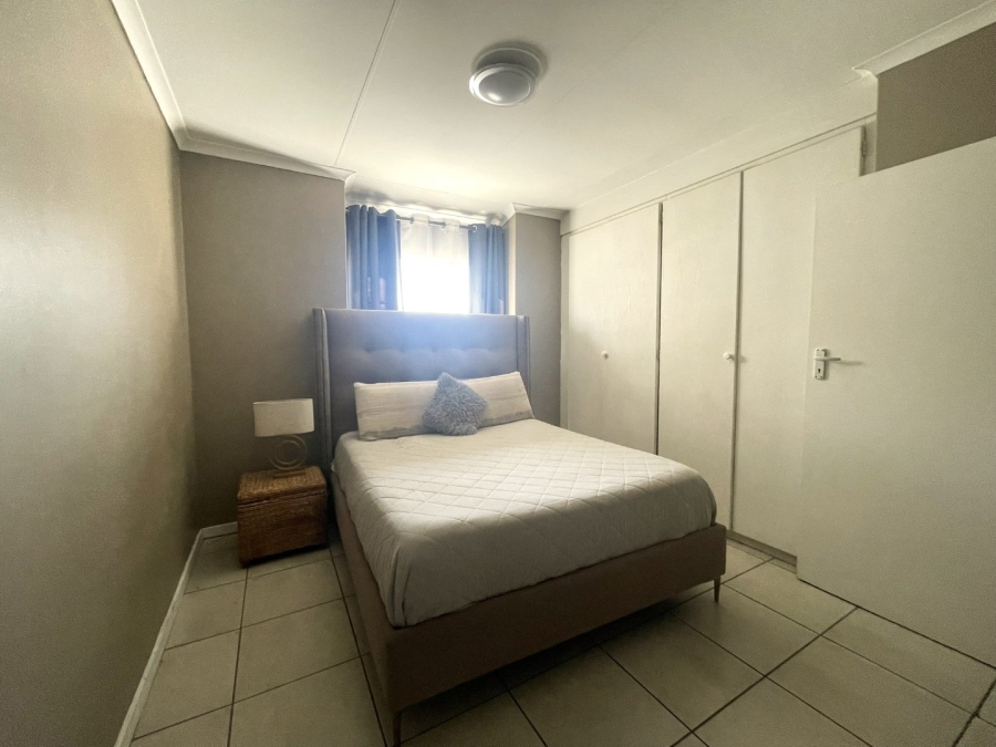2 Bedroom Property for Sale in Die Hoewes Gauteng