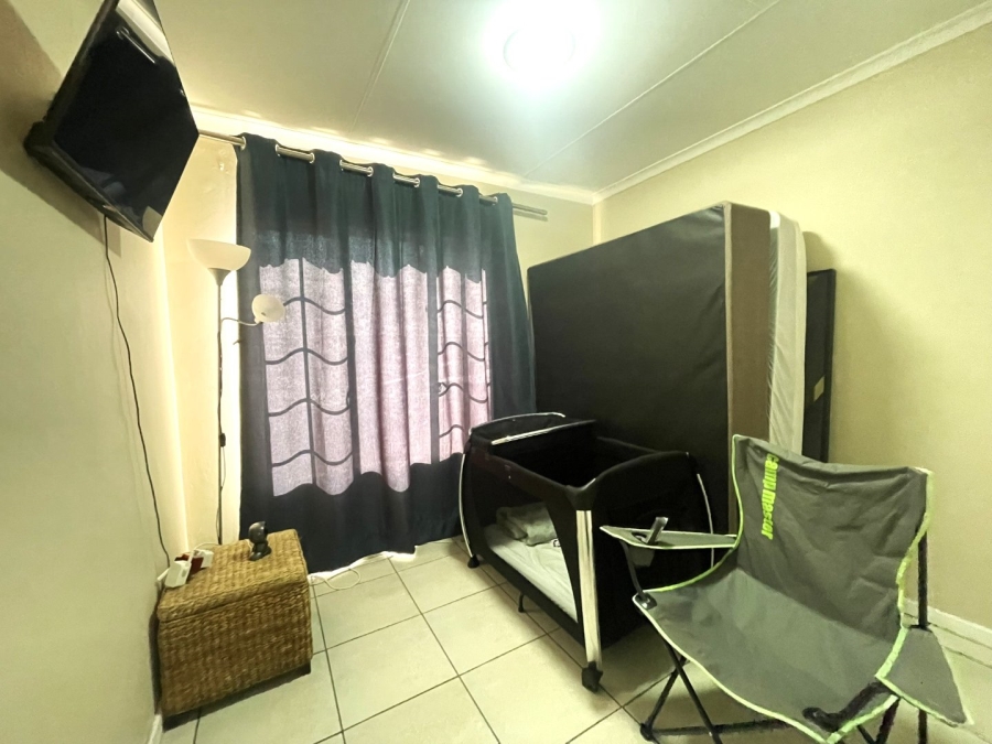 2 Bedroom Property for Sale in Die Hoewes Gauteng