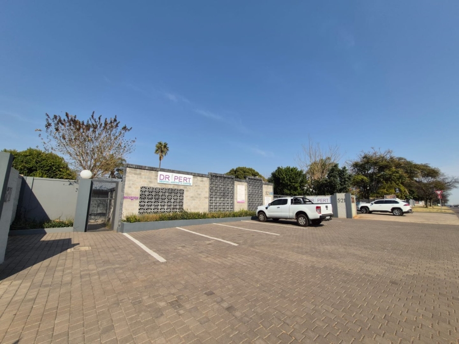 To Let commercial Property for Rent in Garsfontein Gauteng