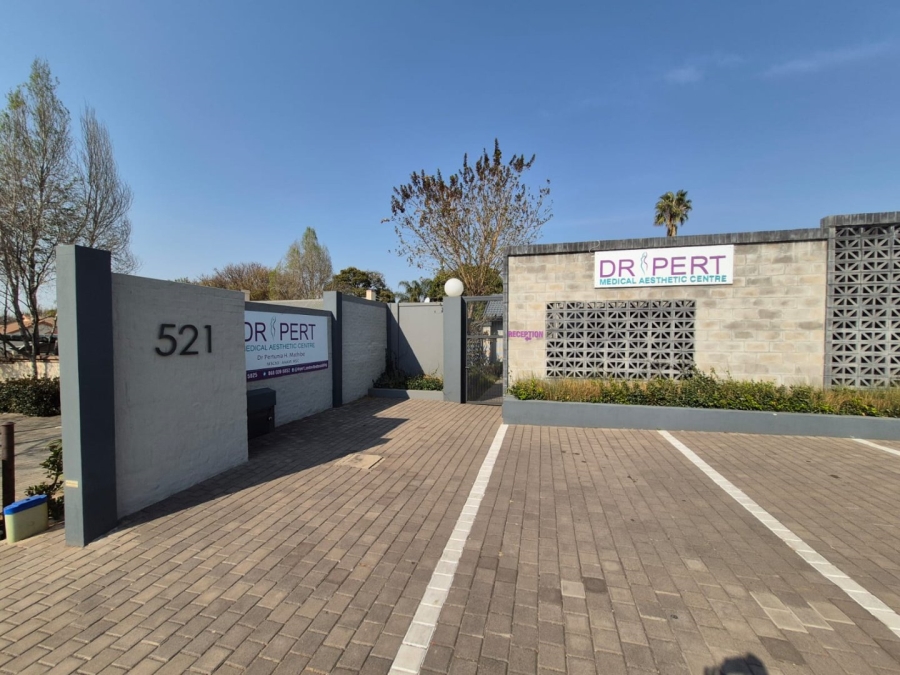 To Let commercial Property for Rent in Garsfontein Gauteng