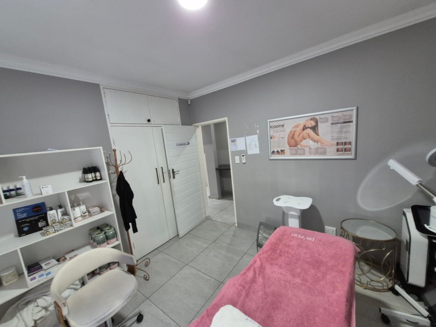 To Let commercial Property for Rent in Garsfontein Gauteng