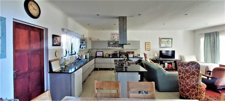 To Let 2 Bedroom Property for Rent in Emmarentia Gauteng