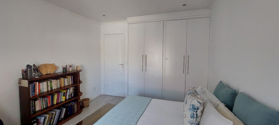 To Let 2 Bedroom Property for Rent in Emmarentia Gauteng