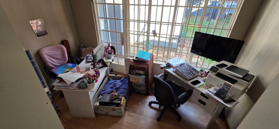 4 Bedroom Property for Sale in Eldoraigne Gauteng
