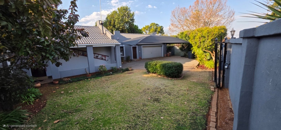 4 Bedroom Property for Sale in Eldoraigne Gauteng