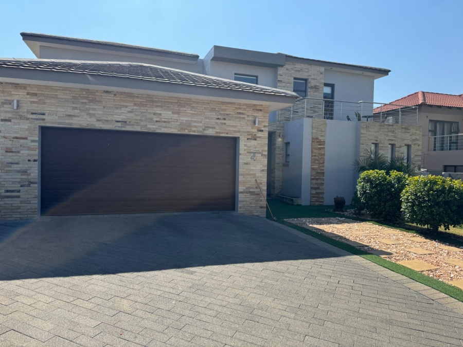 4 Bedroom Property for Sale in Willow Acres Ext 10 Gauteng