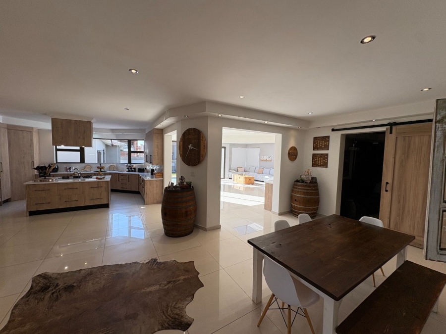 4 Bedroom Property for Sale in Willow Acres Ext 10 Gauteng