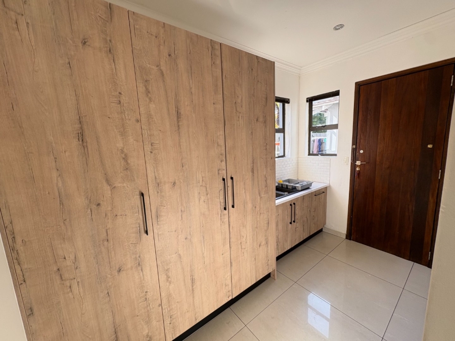 4 Bedroom Property for Sale in Willow Acres Ext 10 Gauteng