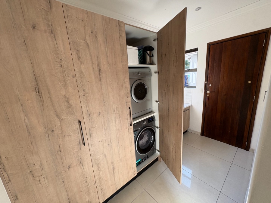 4 Bedroom Property for Sale in Willow Acres Ext 10 Gauteng