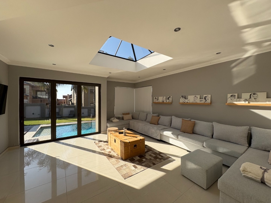 4 Bedroom Property for Sale in Willow Acres Ext 10 Gauteng