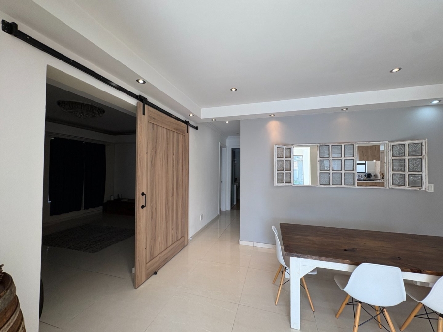4 Bedroom Property for Sale in Willow Acres Ext 10 Gauteng