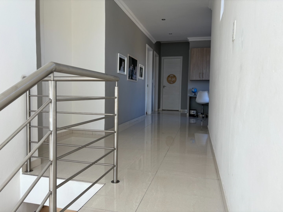 4 Bedroom Property for Sale in Willow Acres Ext 10 Gauteng