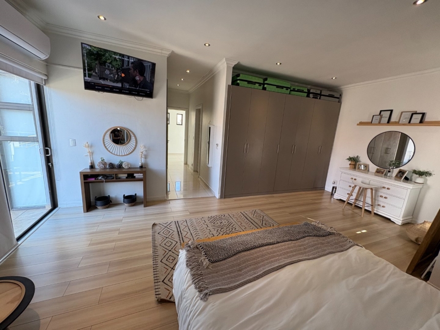 4 Bedroom Property for Sale in Willow Acres Ext 10 Gauteng