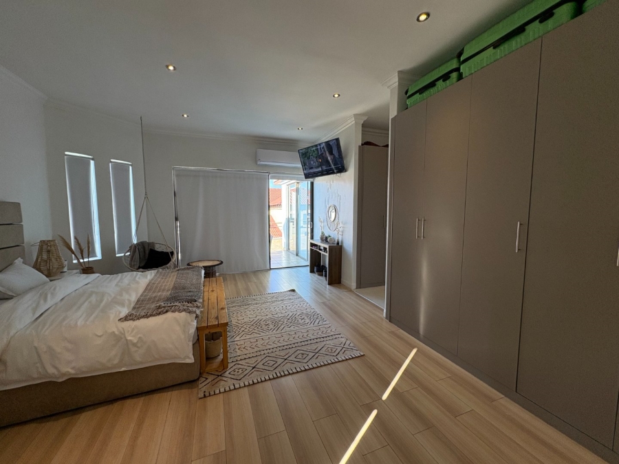 4 Bedroom Property for Sale in Willow Acres Ext 10 Gauteng