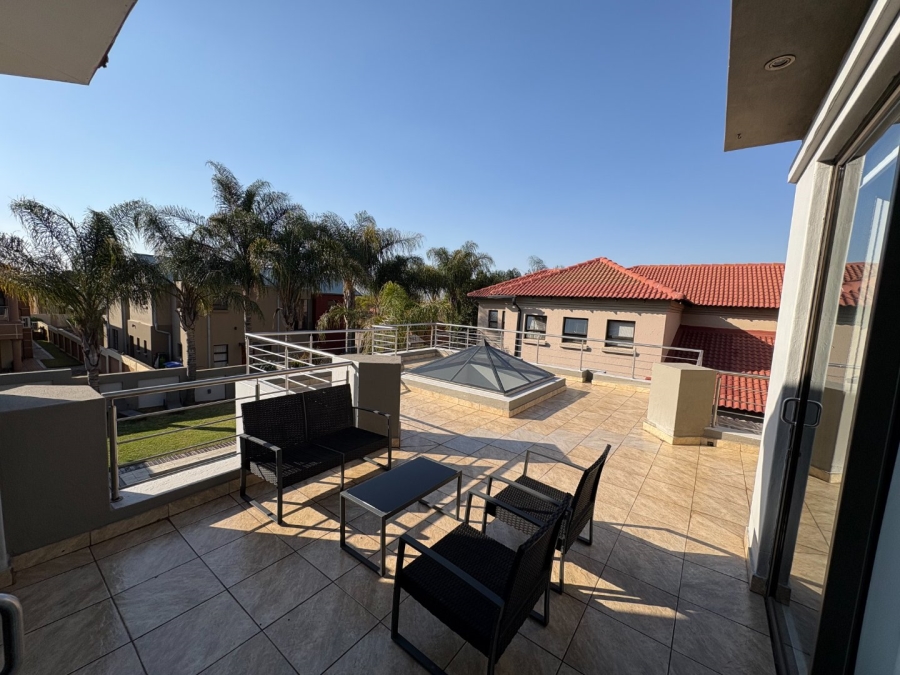 4 Bedroom Property for Sale in Willow Acres Ext 10 Gauteng